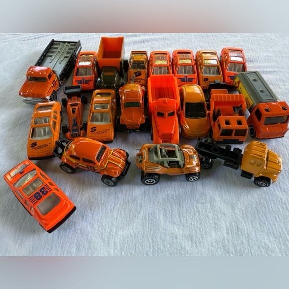 Matchbox and Hot Wheels orange construction cars and trucks assorted - Picture 2 of 2